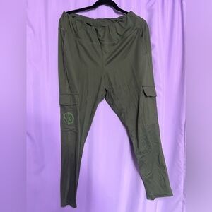 Her Universe cargo Star Wars leggings